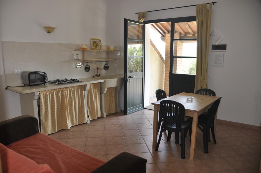 Agriresidence Debbiare Riparbella Kamer foto
